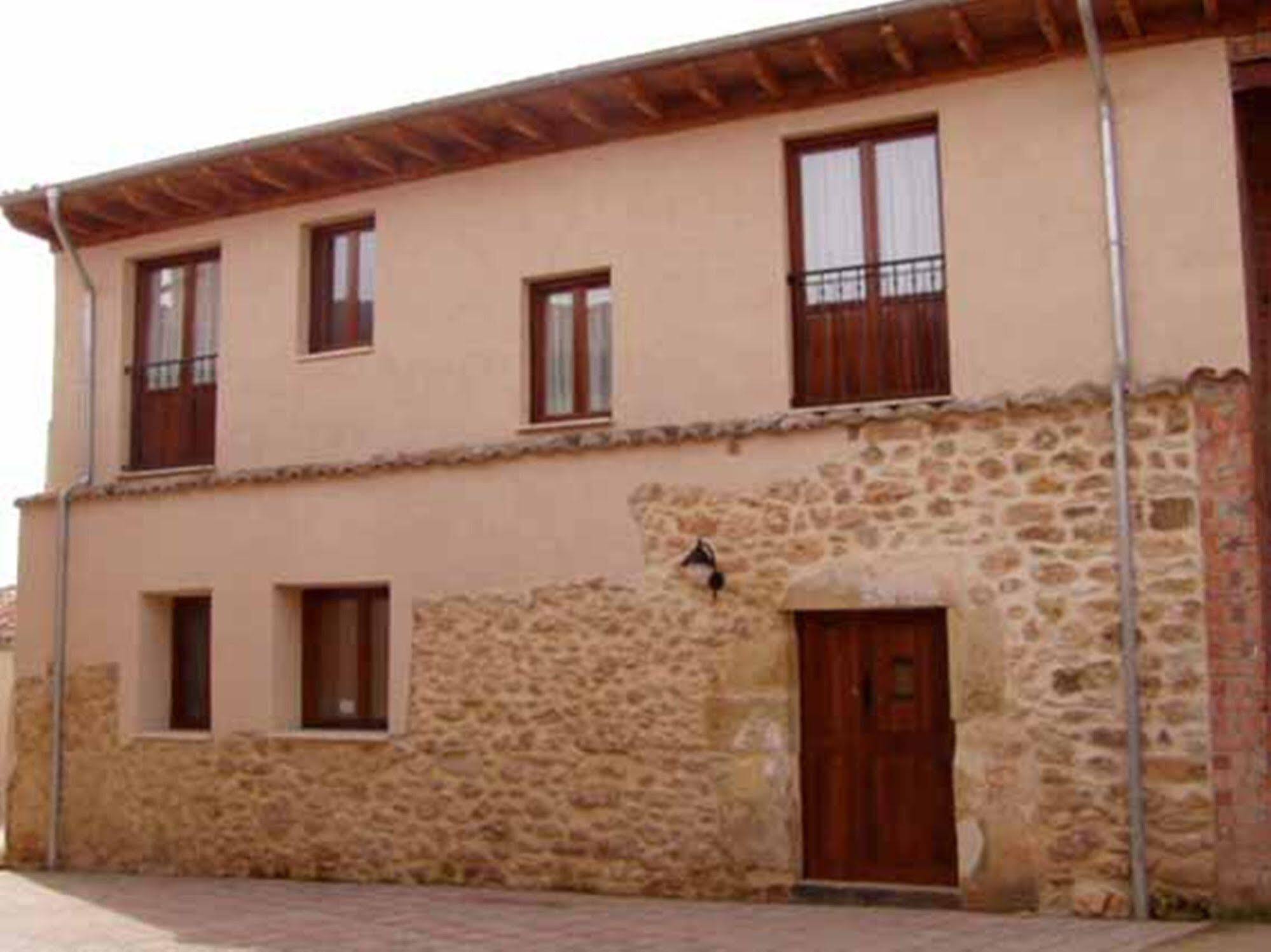 Hotel Rural Fuente Del Val Prádanos de Ojeda エクステリア 写真